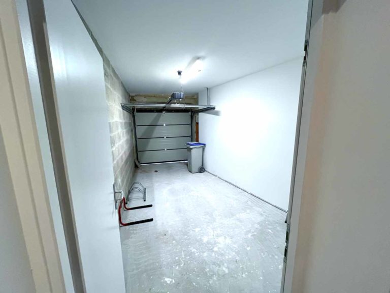 bougainville1-garage1