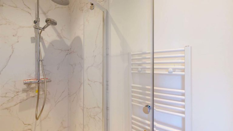 coliving-nantes-rayya-chambre-5-5-salle-de-bain-1