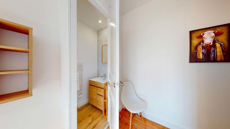 coliving-nantes-repin-chambre-12-salle-de-bain-2