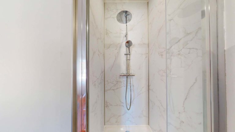 coliving-nantes-repin-chambre-14-salle-de-bain-2