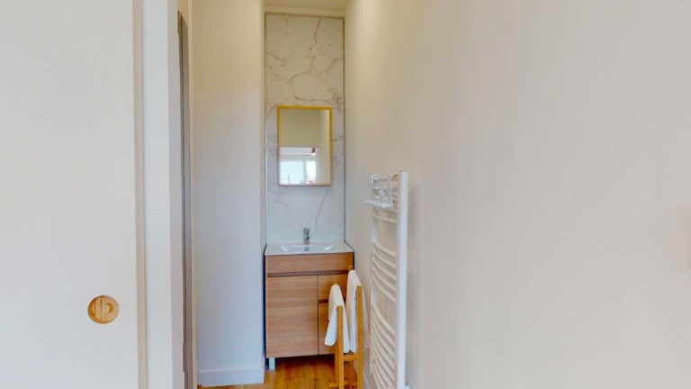 coliving-nantes-repin-chambre-5-salle-de-bain-1